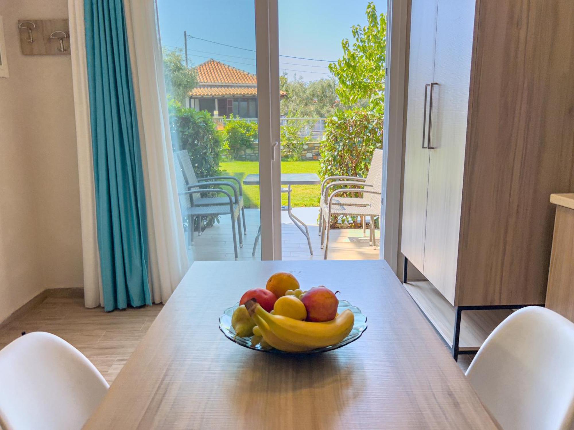 Yalos Beach Maisonettes Skala Sotiros Exterior photo