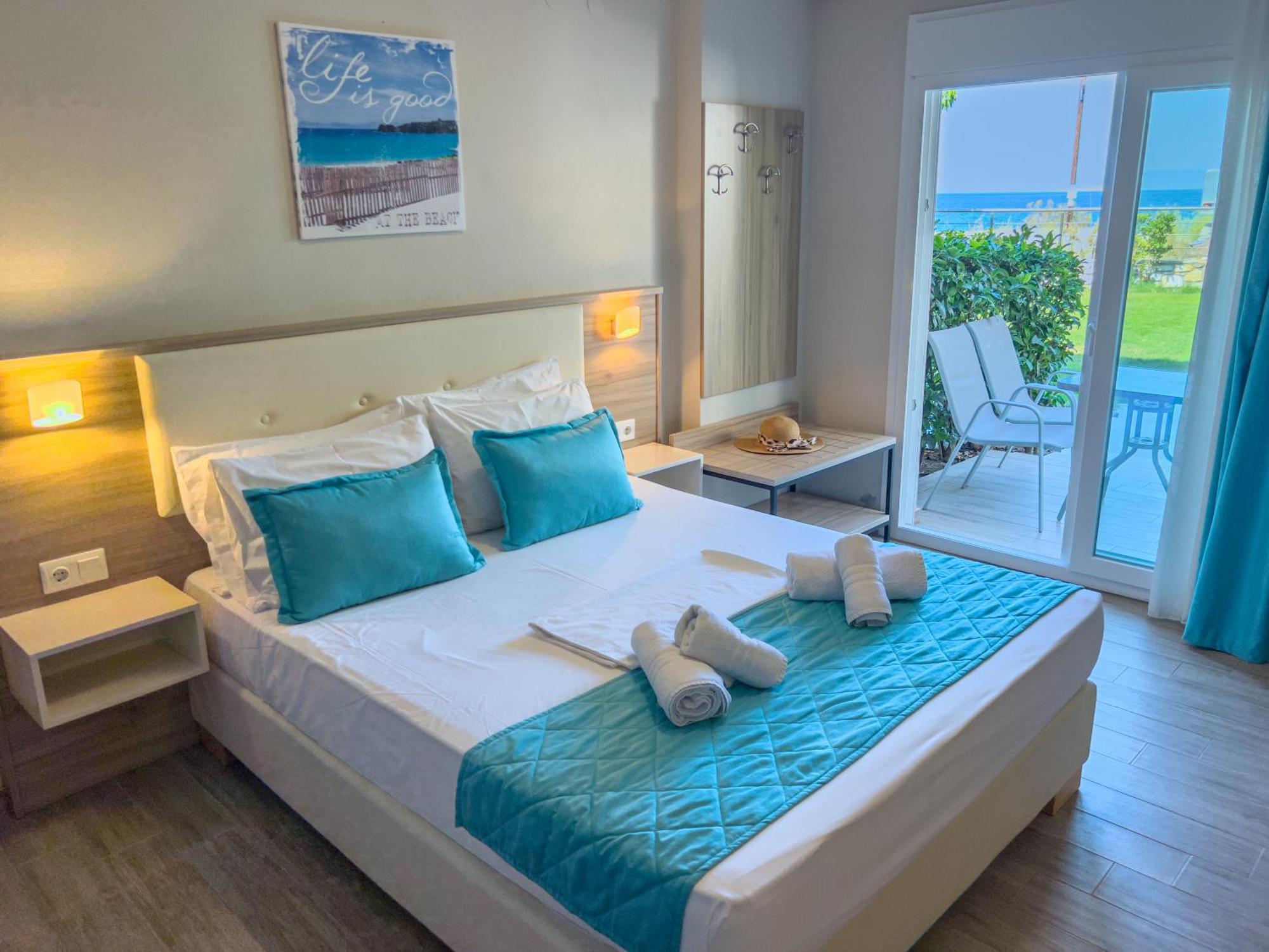 Yalos Beach Maisonettes Skala Sotiros Exterior photo